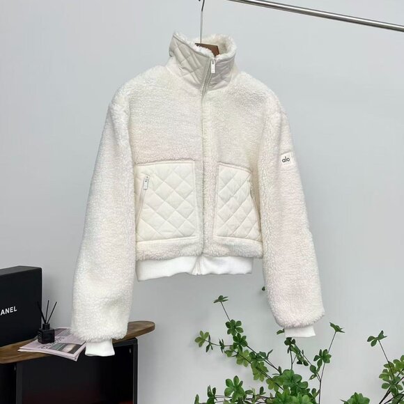 Alo White Lambswool Patchwork Coat, Gentle and Warm Short Jacket, Women's Size M - Picture 3 of 9